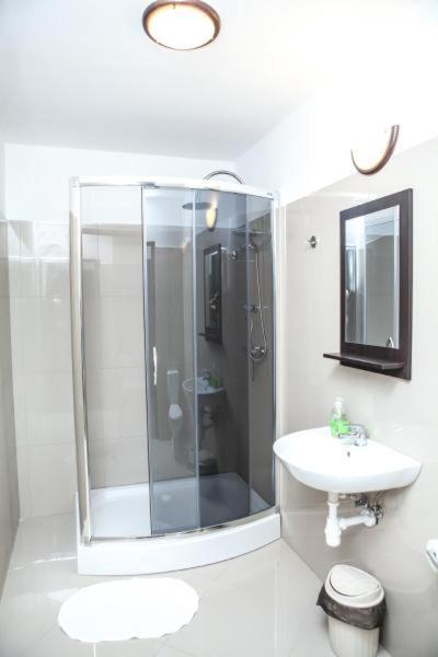 Hotel Bukowiec Легьоново Экстерьер фото